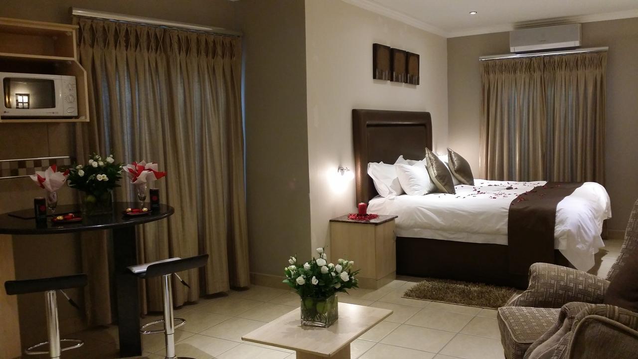 The Cycad Lodge & Chalets Mbombela Bagian luar foto